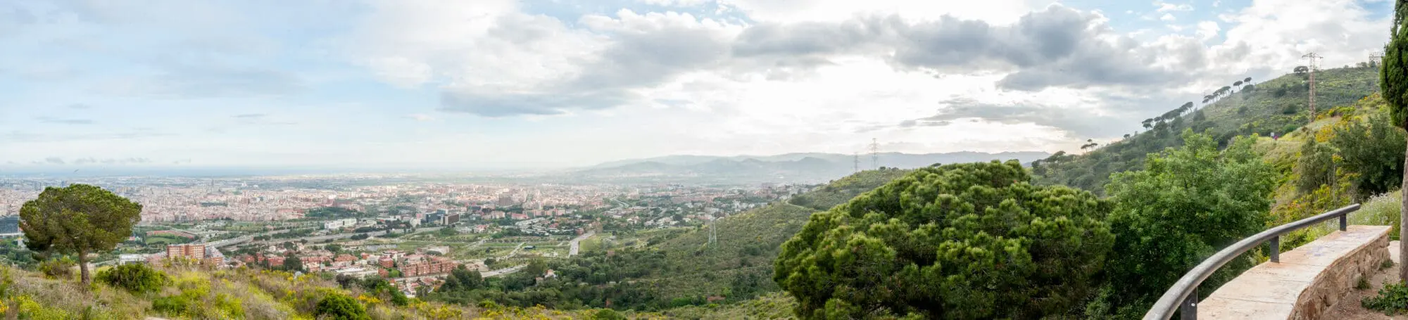 Imatge d'Esplugues des de la muntanya de Collserola