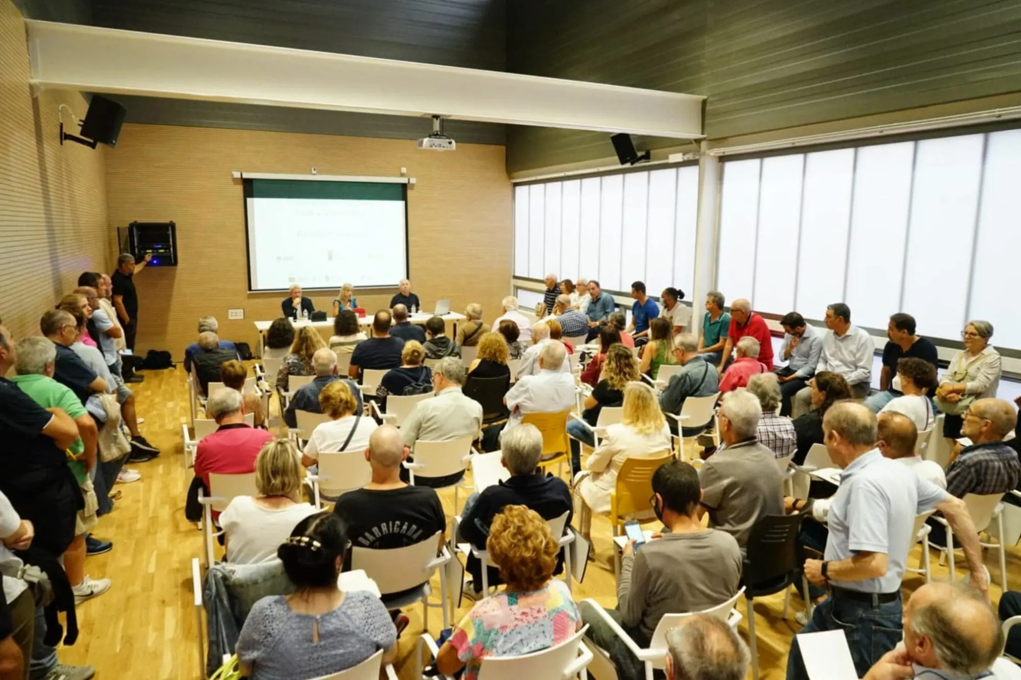 Persones que han participat en una trobada veïnal amb l'Ajuntament